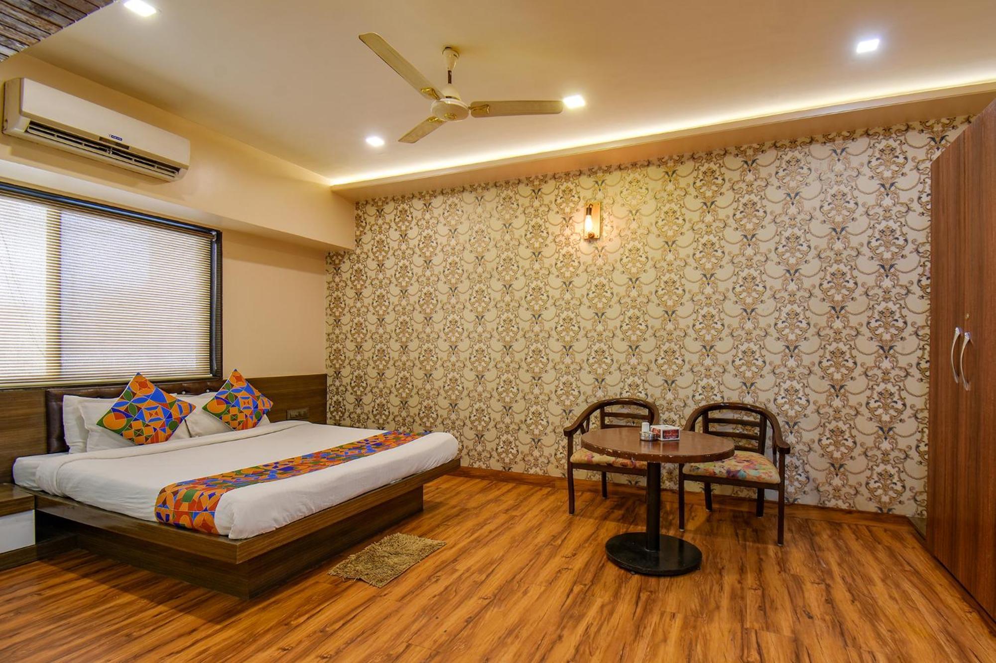 Hotel Fabexpress Glory - Nr Skywalk Bridge Pimpri-Chinchwad Exterior foto