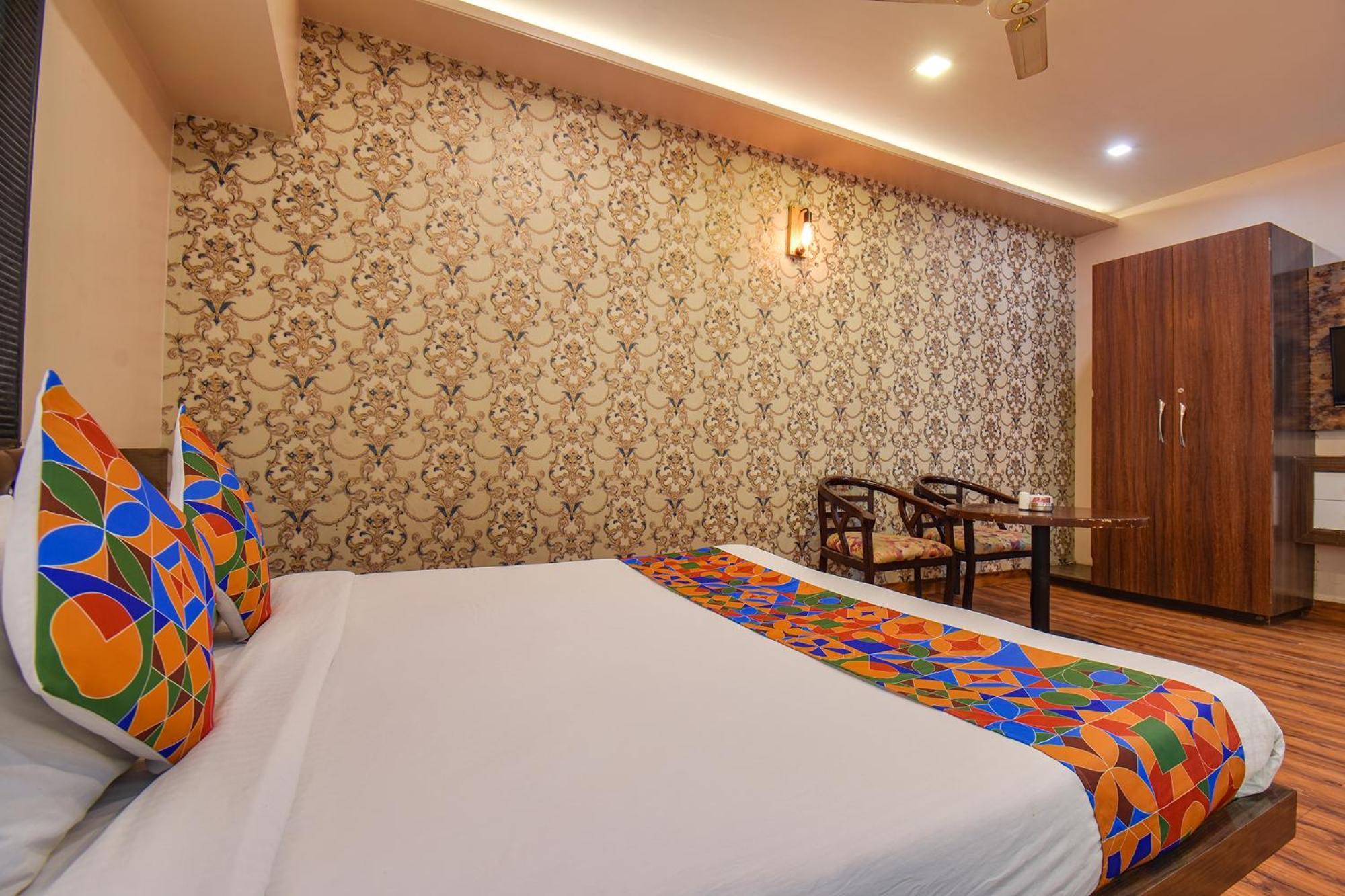 Hotel Fabexpress Glory - Nr Skywalk Bridge Pimpri-Chinchwad Exterior foto