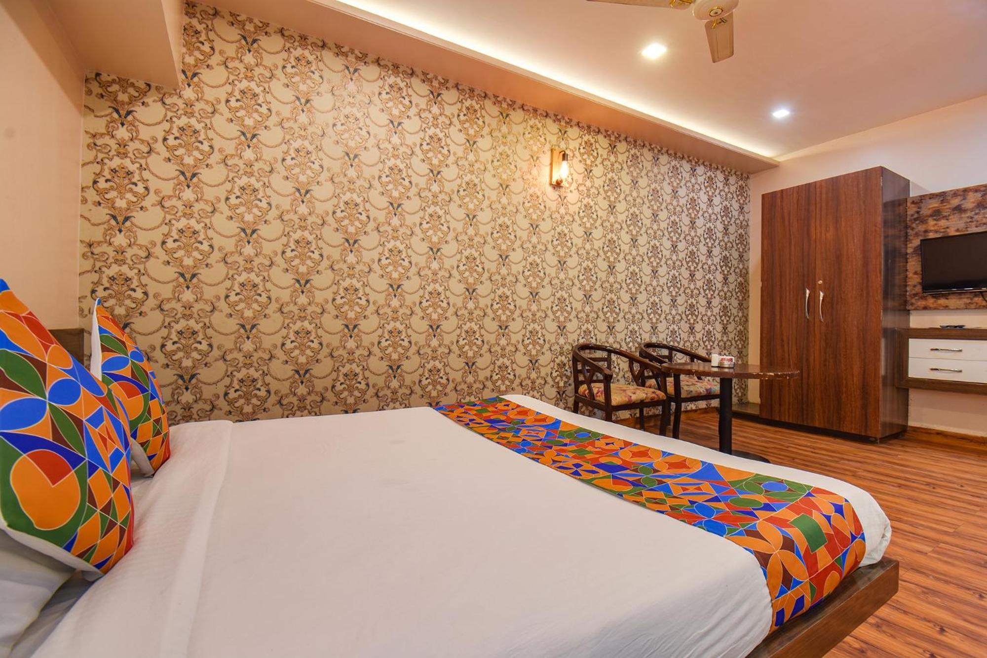 Hotel Fabexpress Glory - Nr Skywalk Bridge Pimpri-Chinchwad Exterior foto