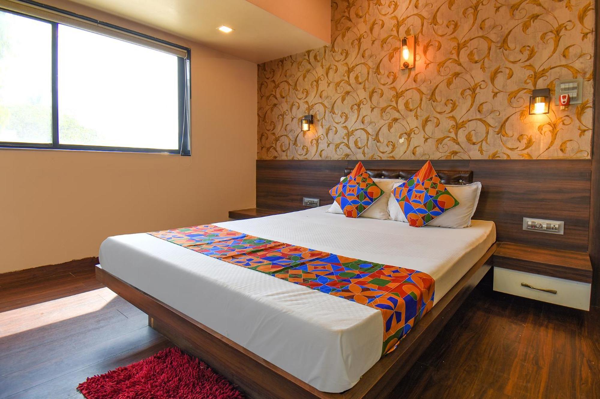 Hotel Fabexpress Glory - Nr Skywalk Bridge Pimpri-Chinchwad Exterior foto