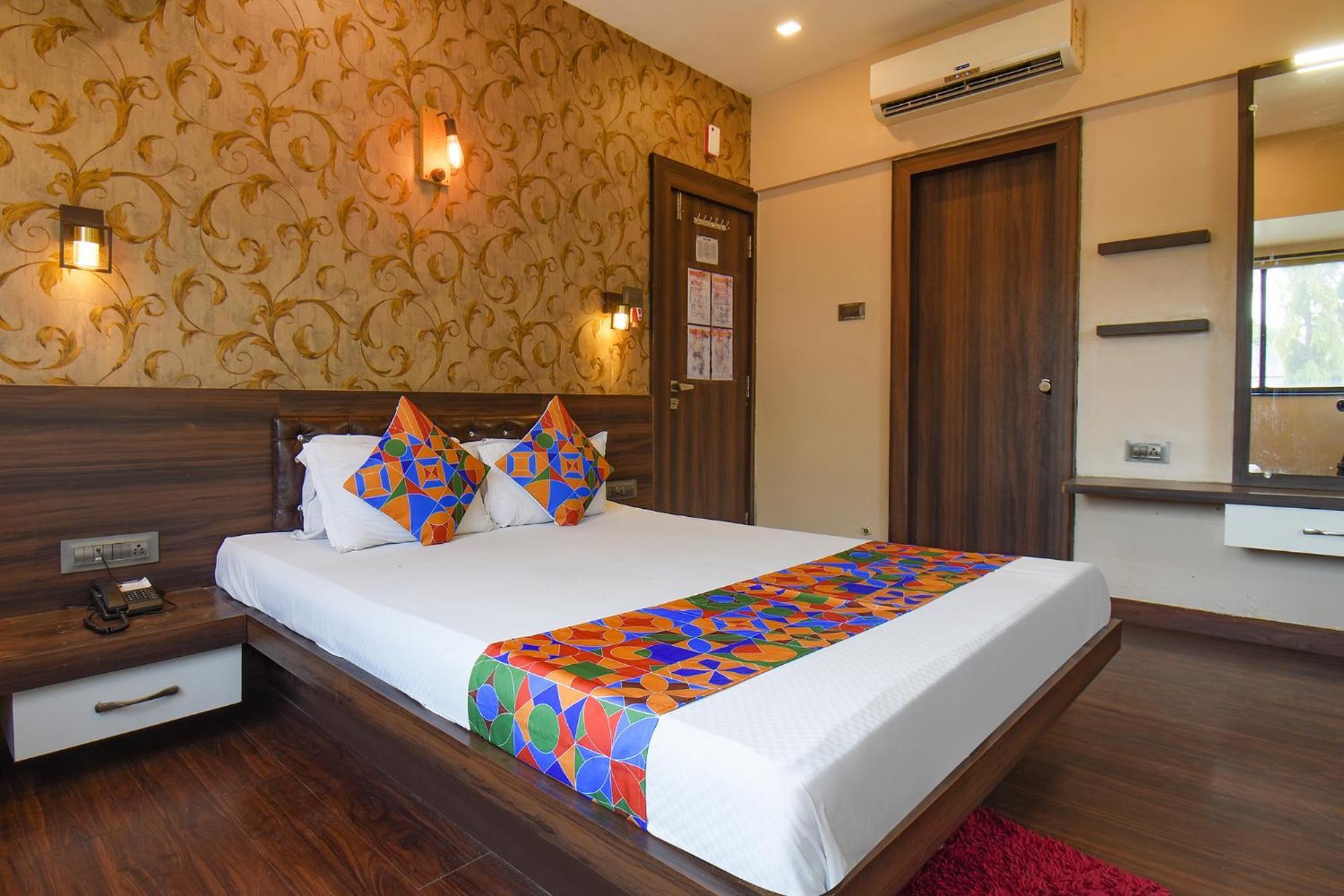 Hotel Fabexpress Glory - Nr Skywalk Bridge Pimpri-Chinchwad Exterior foto