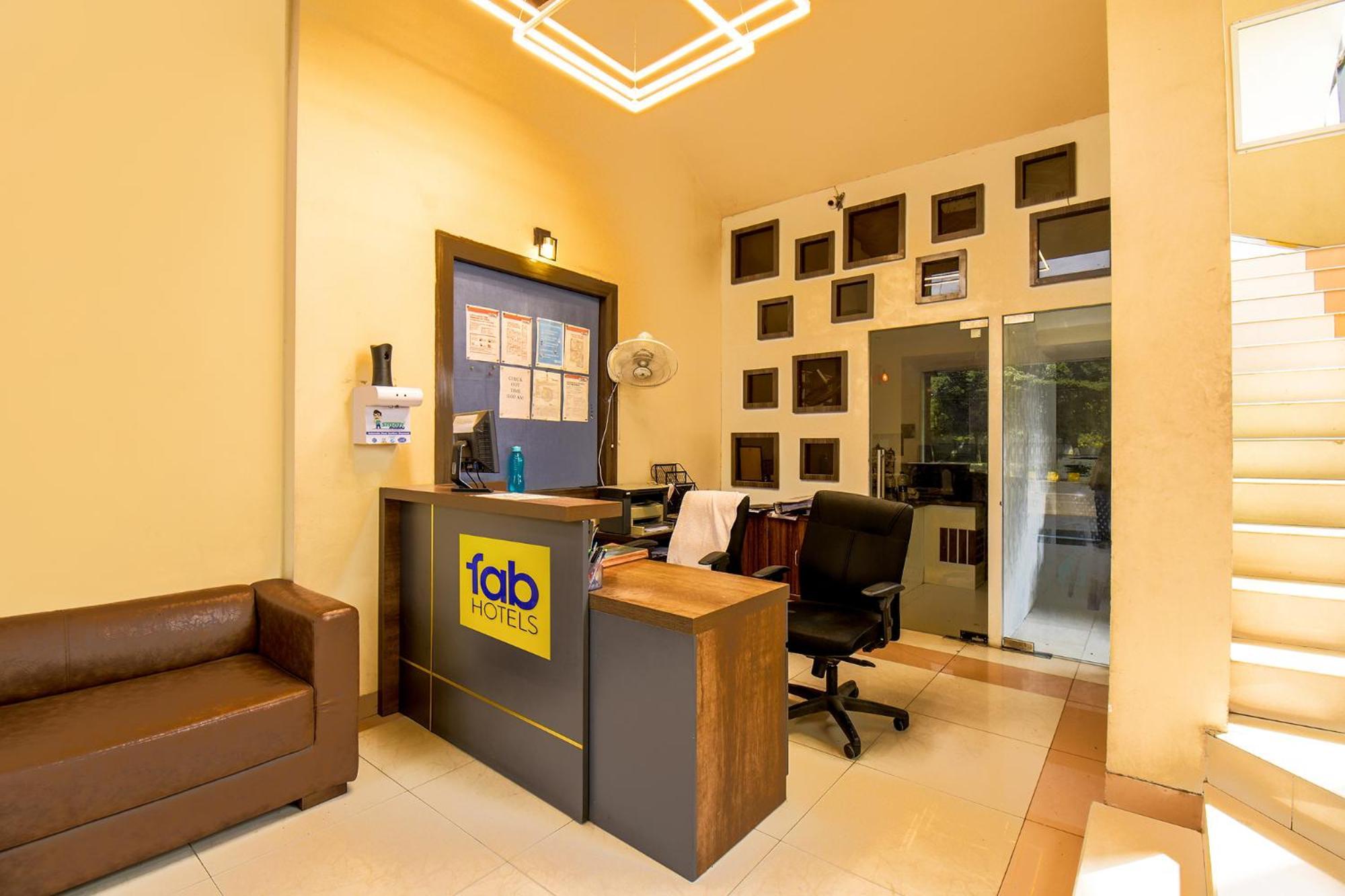 Hotel Fabexpress Glory - Nr Skywalk Bridge Pimpri-Chinchwad Exterior foto