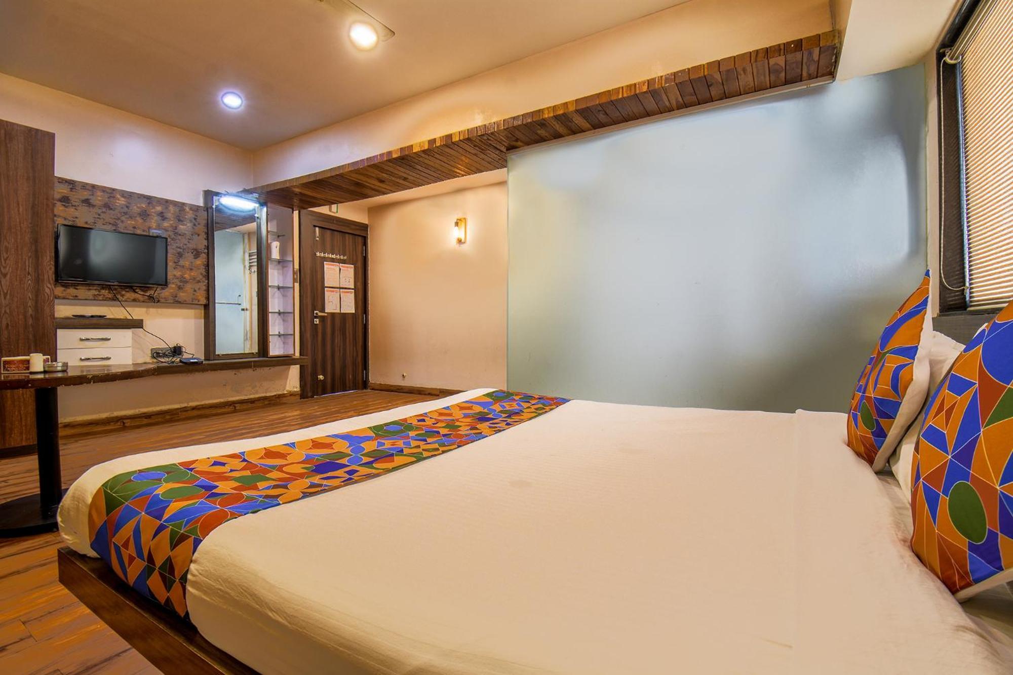 Hotel Fabexpress Glory - Nr Skywalk Bridge Pimpri-Chinchwad Exterior foto